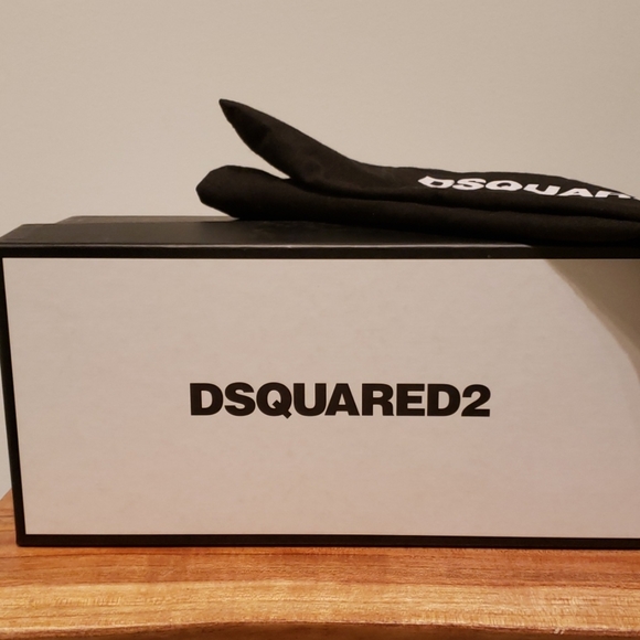 Dsquared2 Flat Espadrilles Blue and White Stripes - Picture 11 of 11